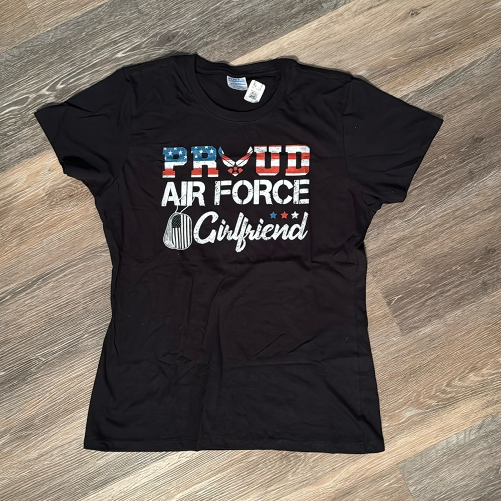 Port & Co Air Force Girlfriend tshirt